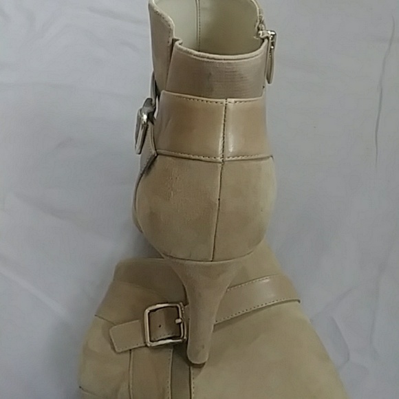 Marc Fisher Heels - Picture 6 of 6